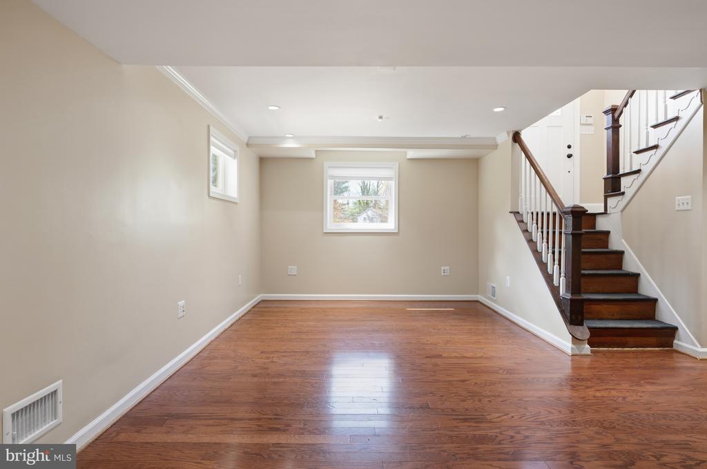 124 WOODLAND ROAD