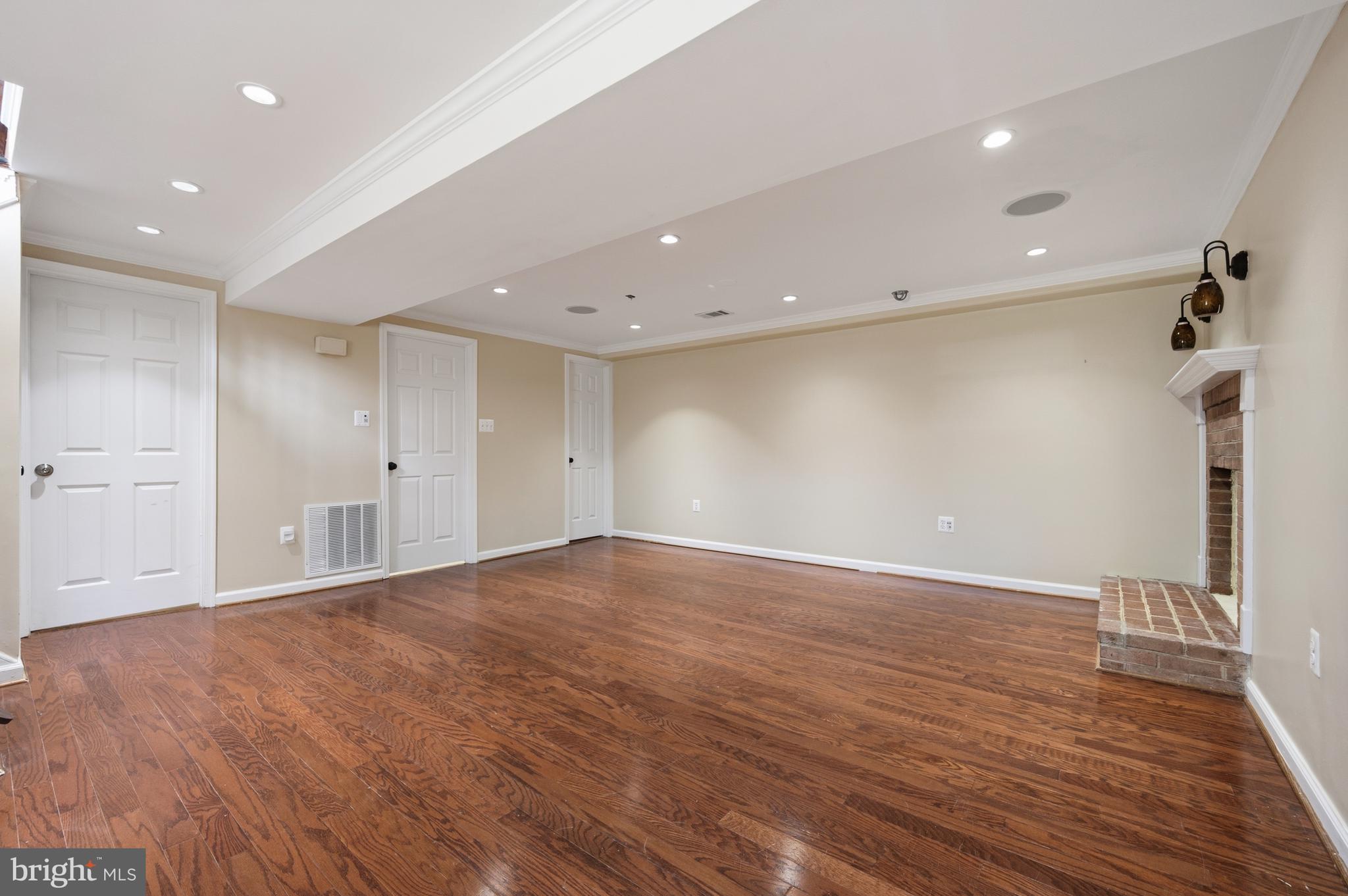 124 WOODLAND ROAD