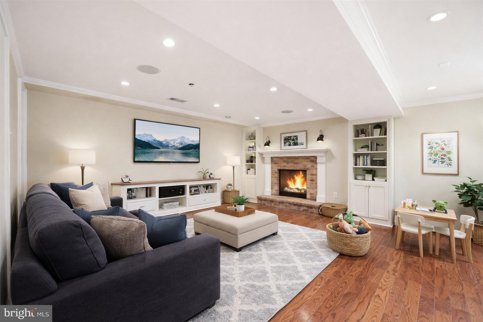124 WOODLAND ROAD