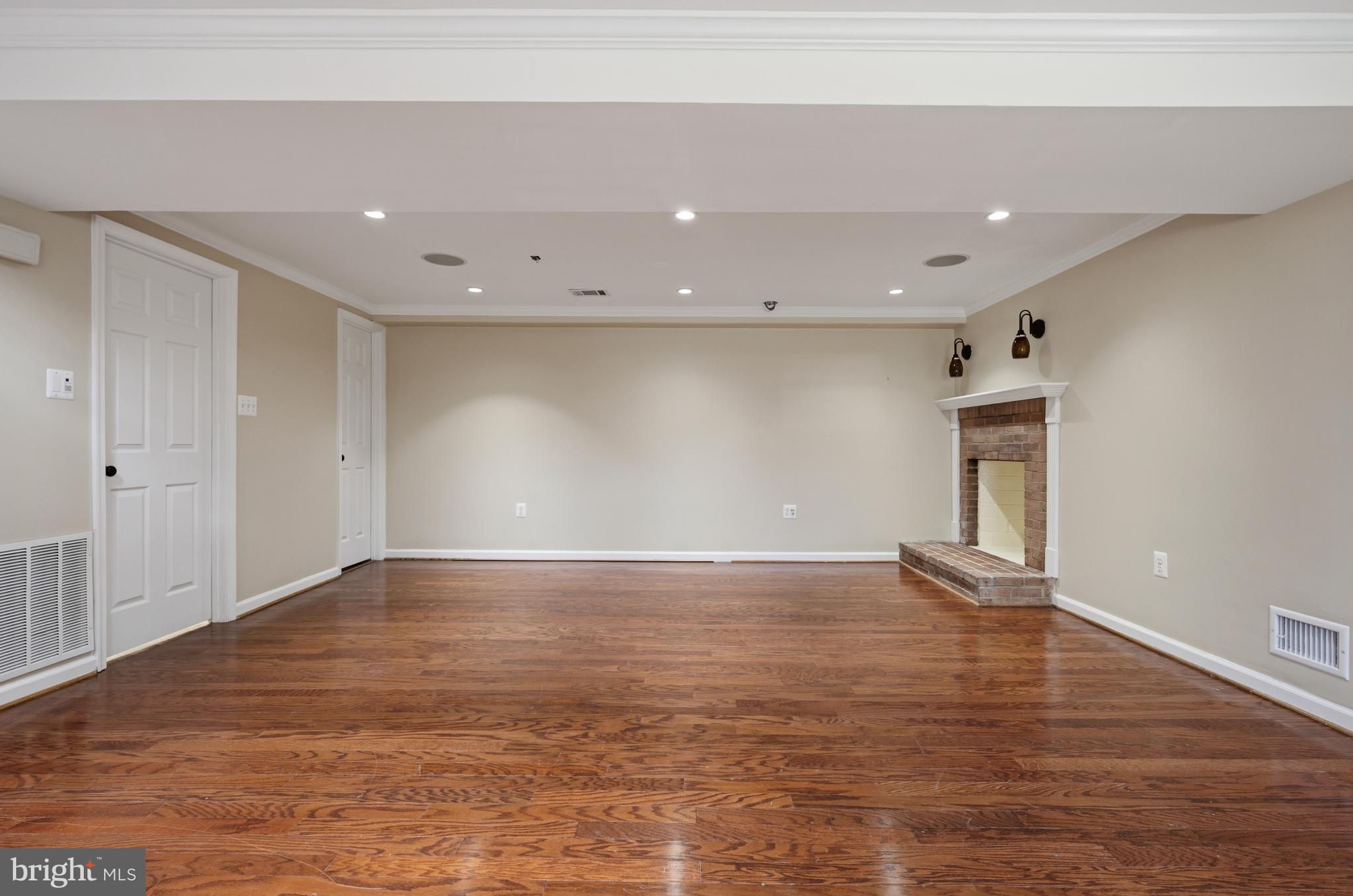 124 WOODLAND ROAD