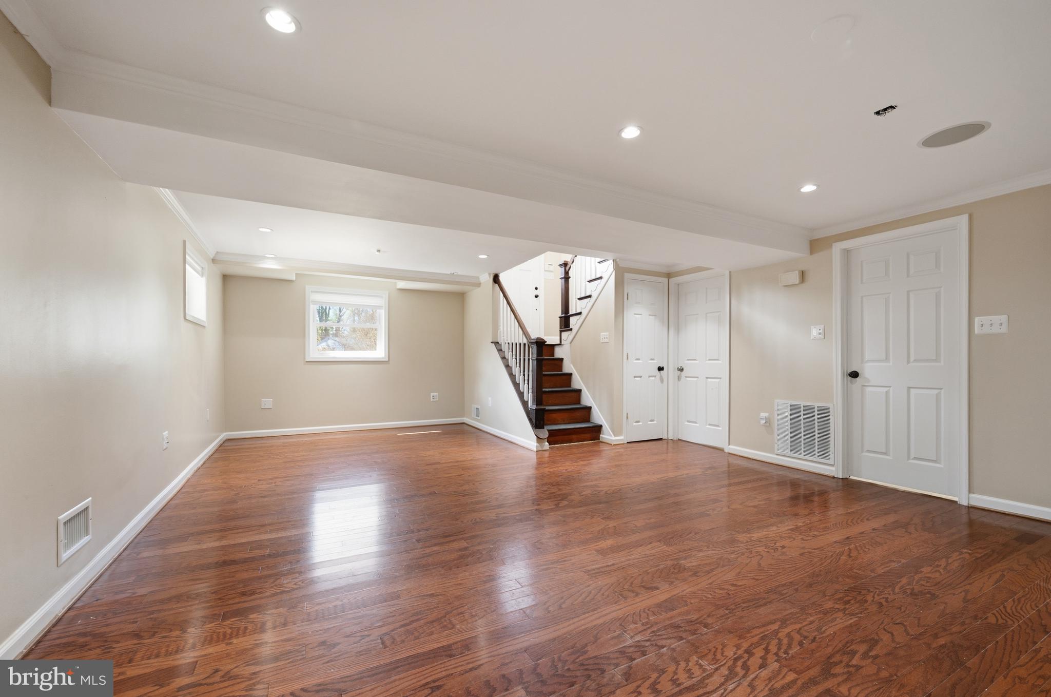 124 WOODLAND ROAD