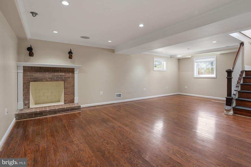 124 WOODLAND ROAD