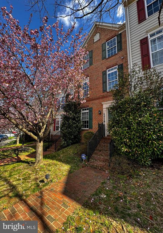 12118 POND PINE DRIVE