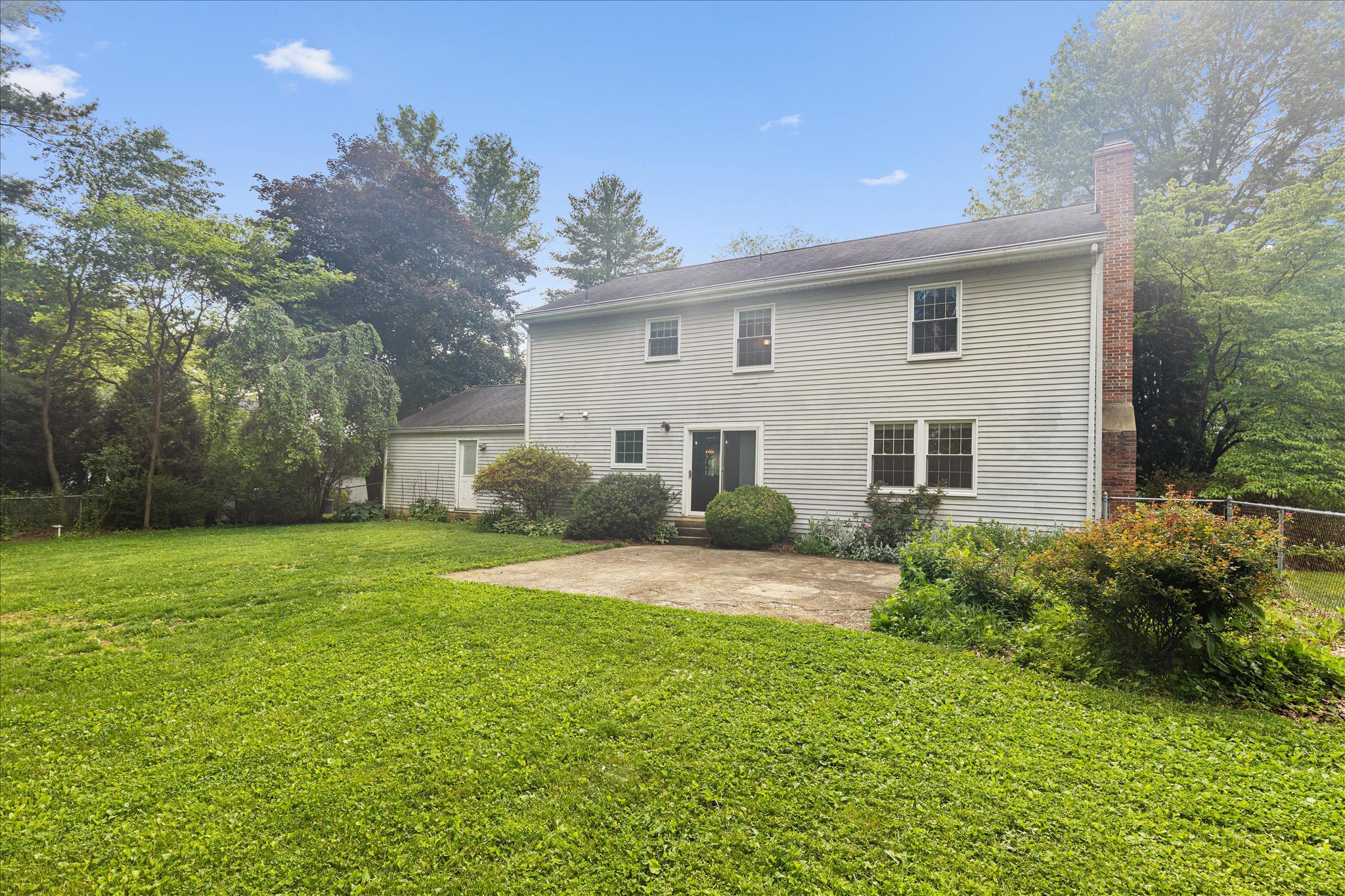 21917 FOXLAIR ROAD