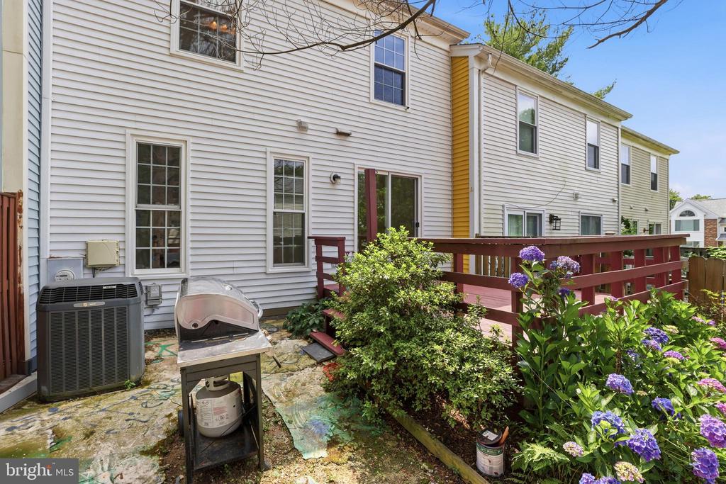 12423 LOFT LANE