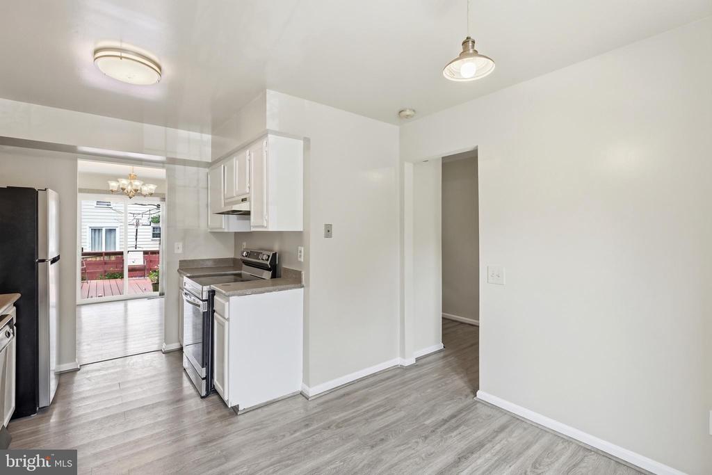 12423 LOFT LANE