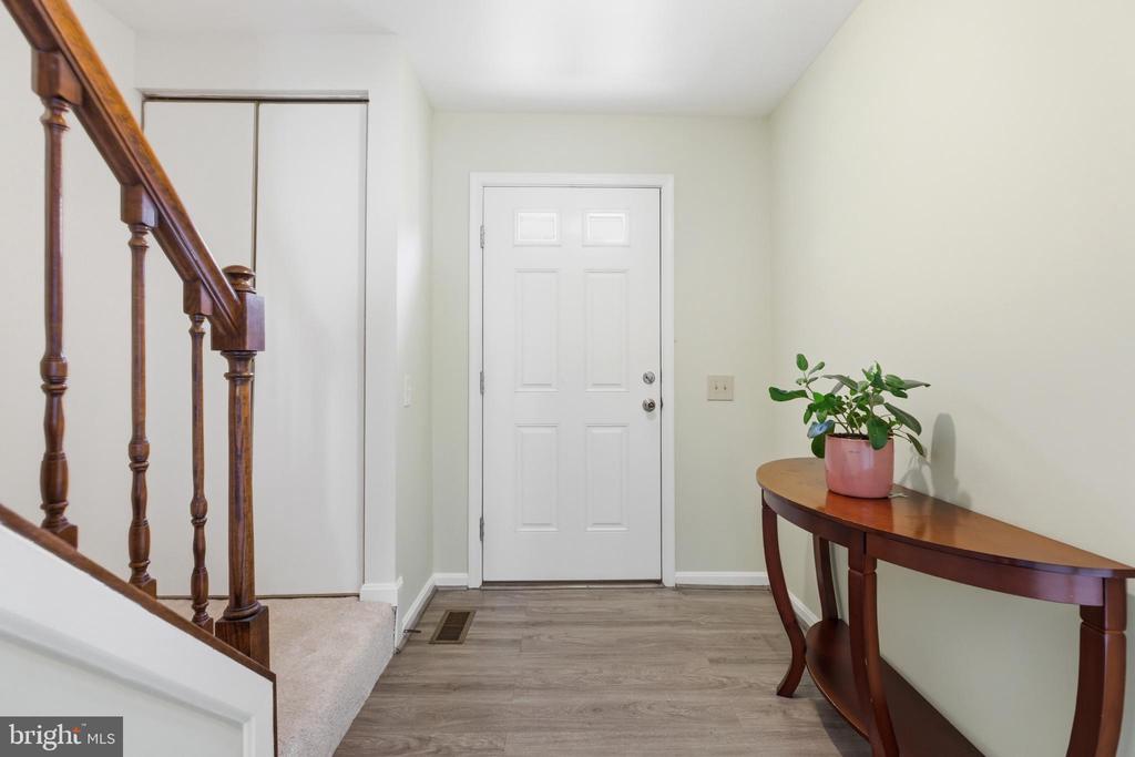 12423 LOFT LANE