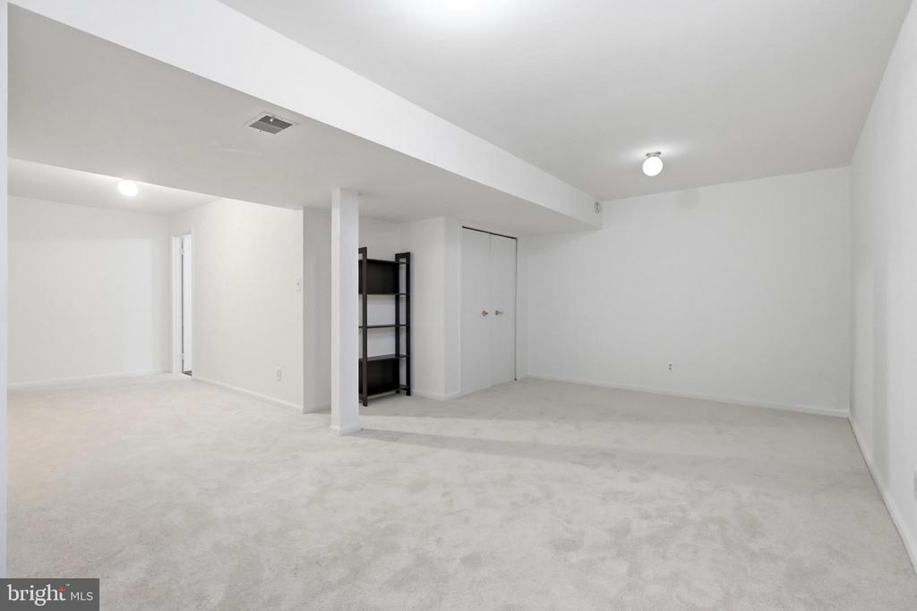 12423 LOFT LANE