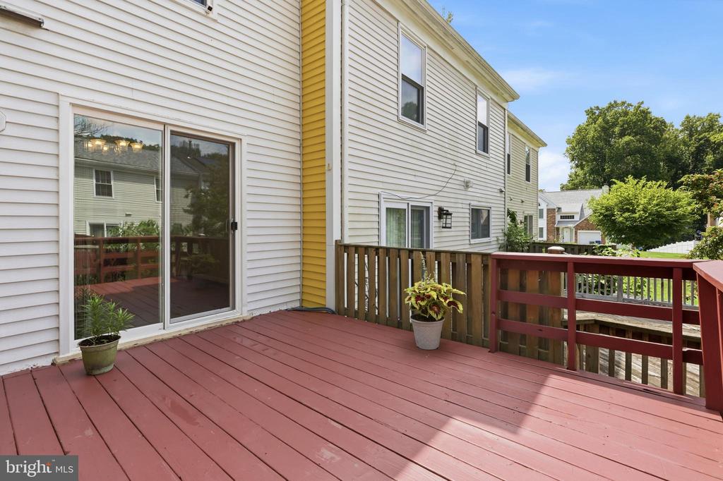 12423 LOFT LANE