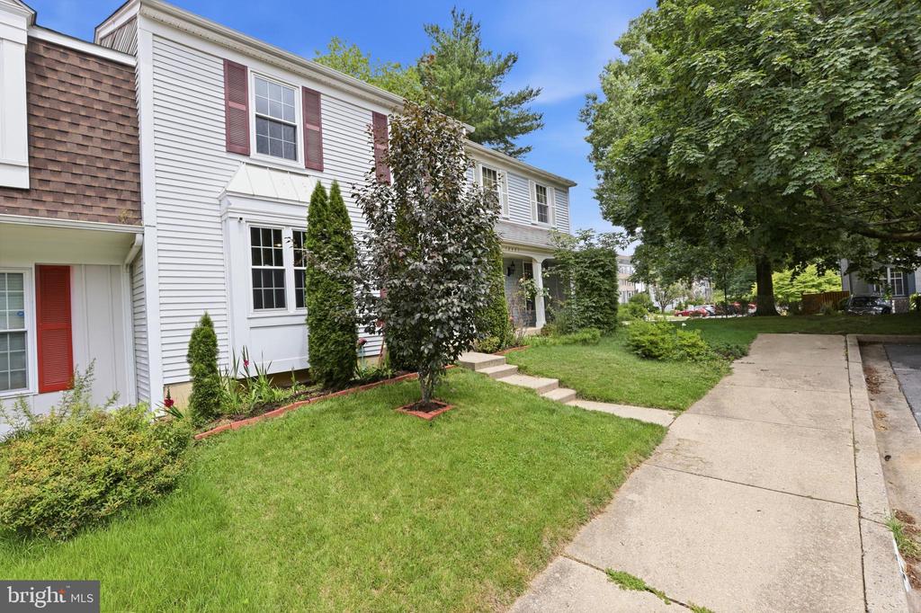 12423 LOFT LANE