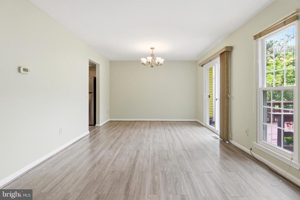 12423 LOFT LANE