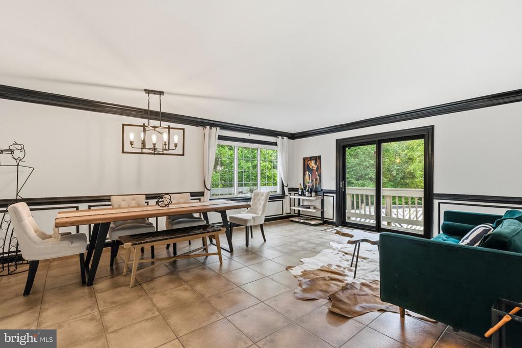 26135 VIEWLAND DRIVE