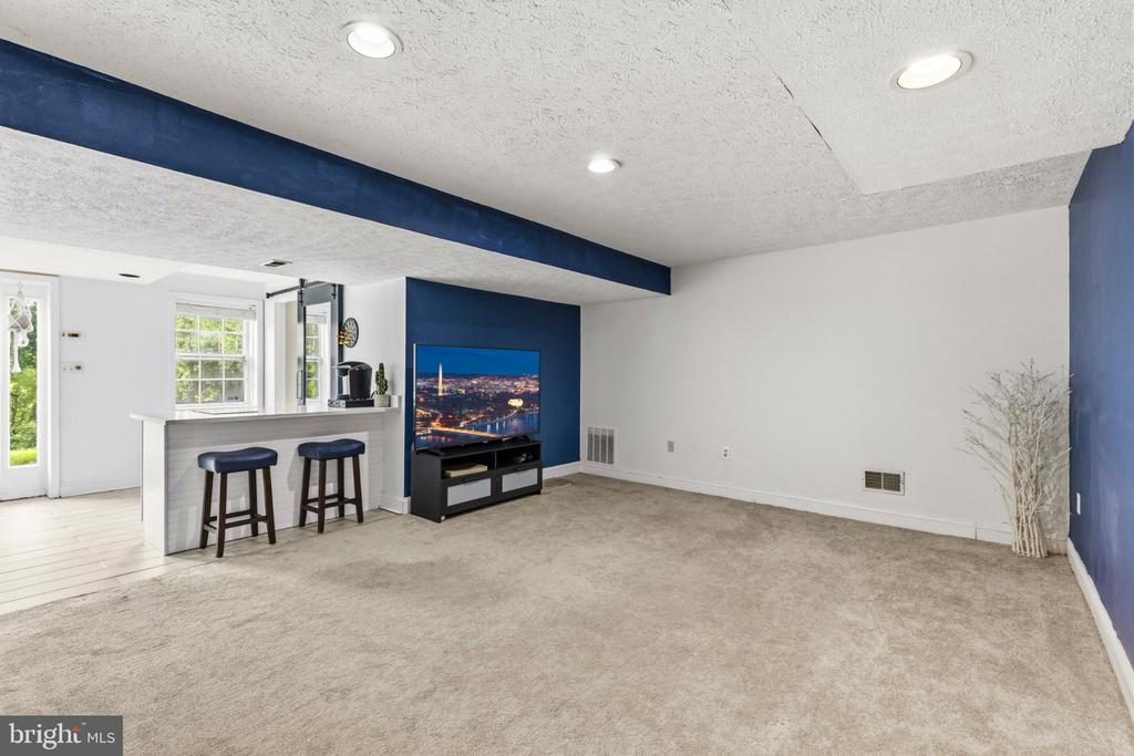 26135 VIEWLAND DRIVE