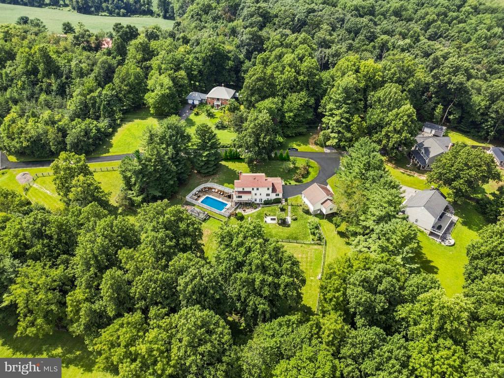26135 VIEWLAND DRIVE