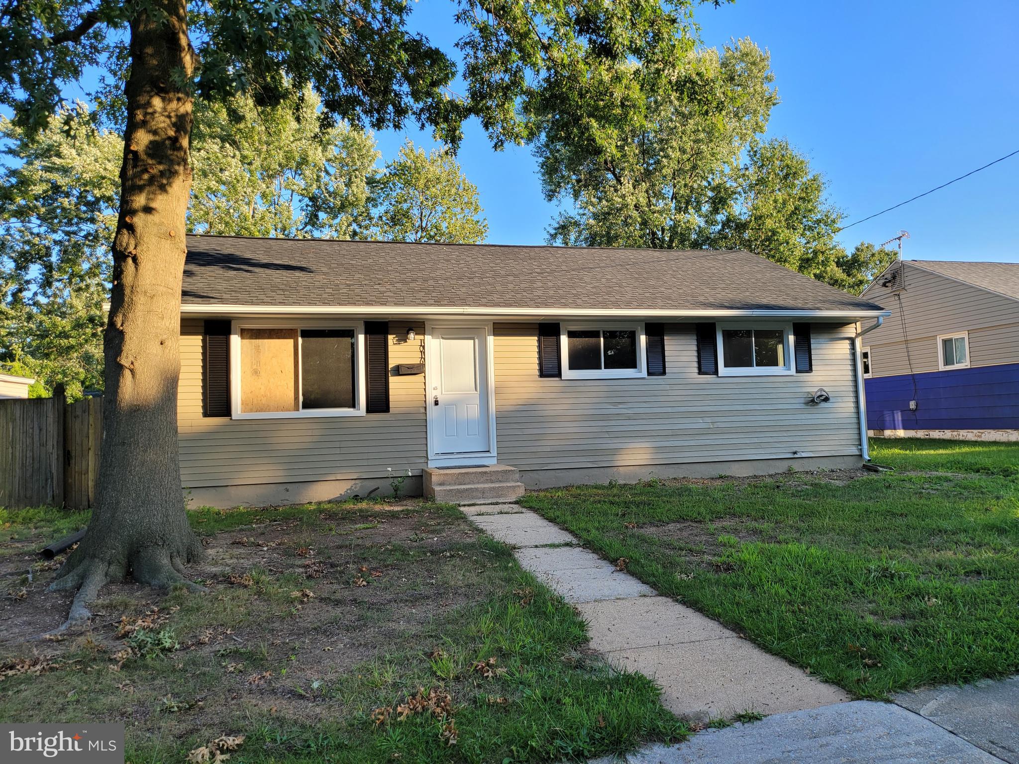 1016 8TH STREET