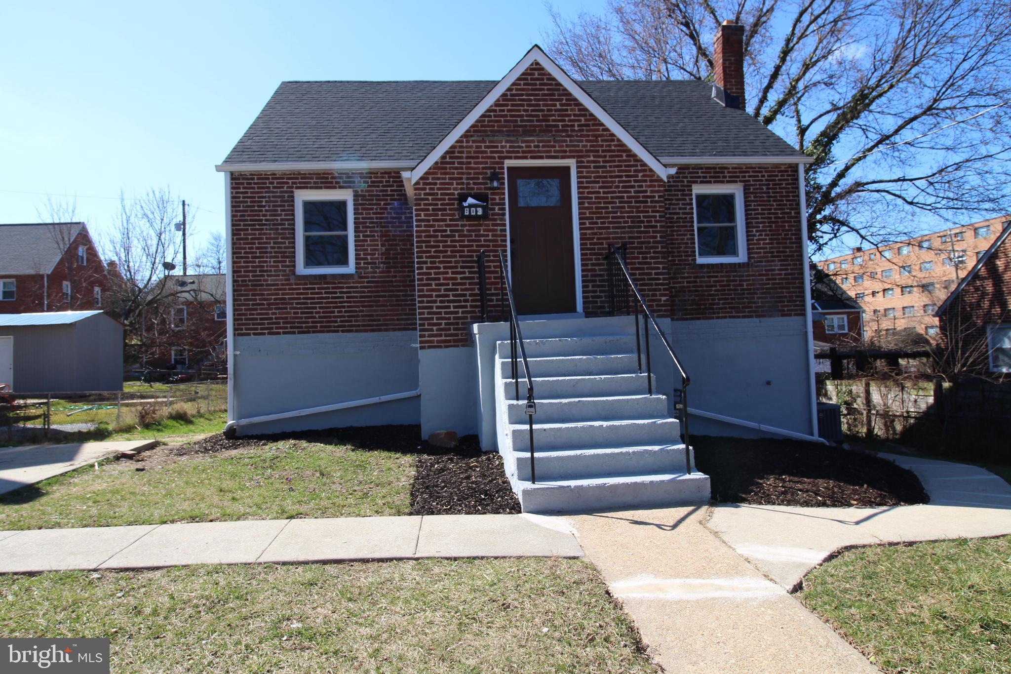 803 COX AVENUE