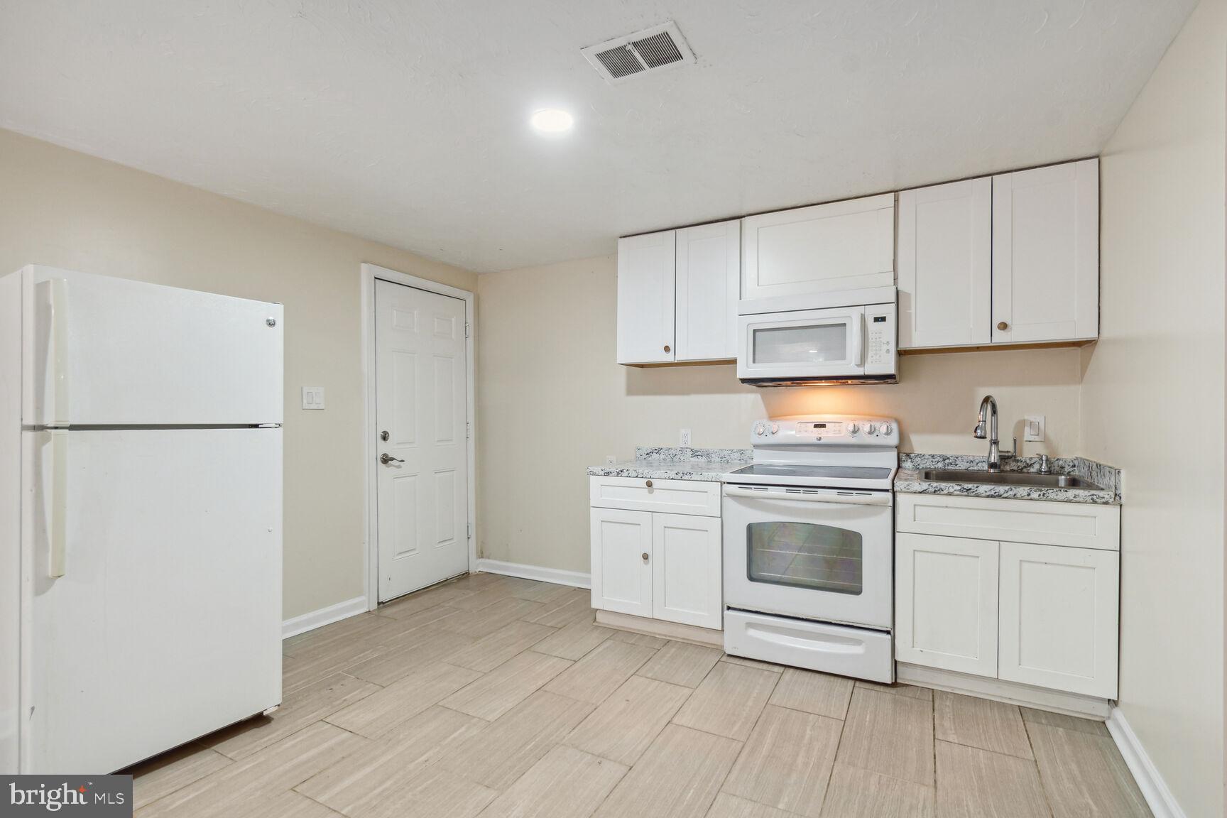 6600 GREENVALE PARKWAY