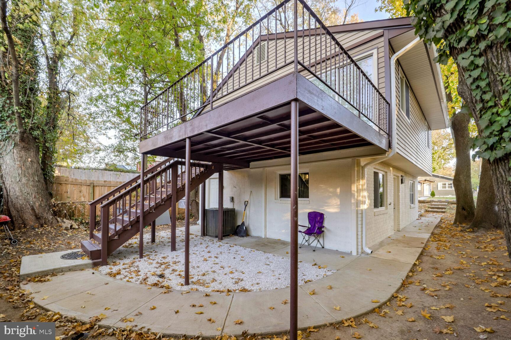 829 CLOVIS AVENUE