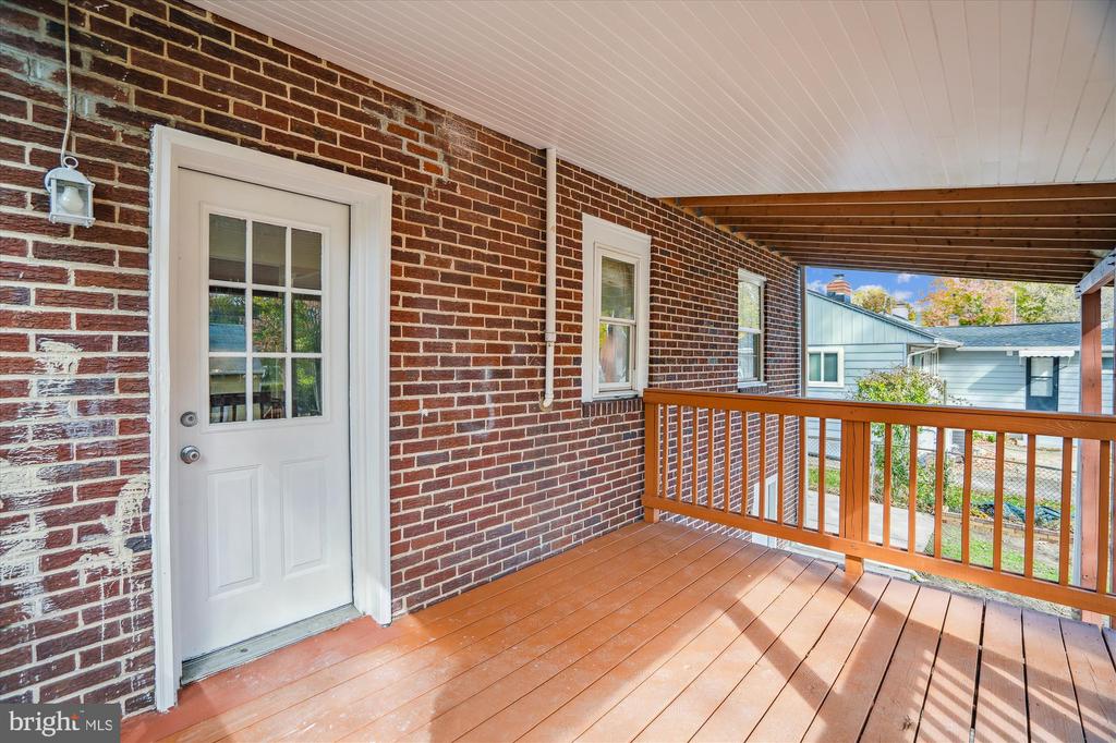 9121 LANHAM SEVERN ROAD