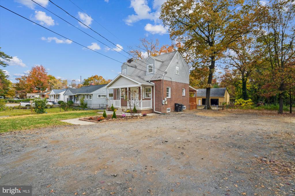 9121 LANHAM SEVERN ROAD