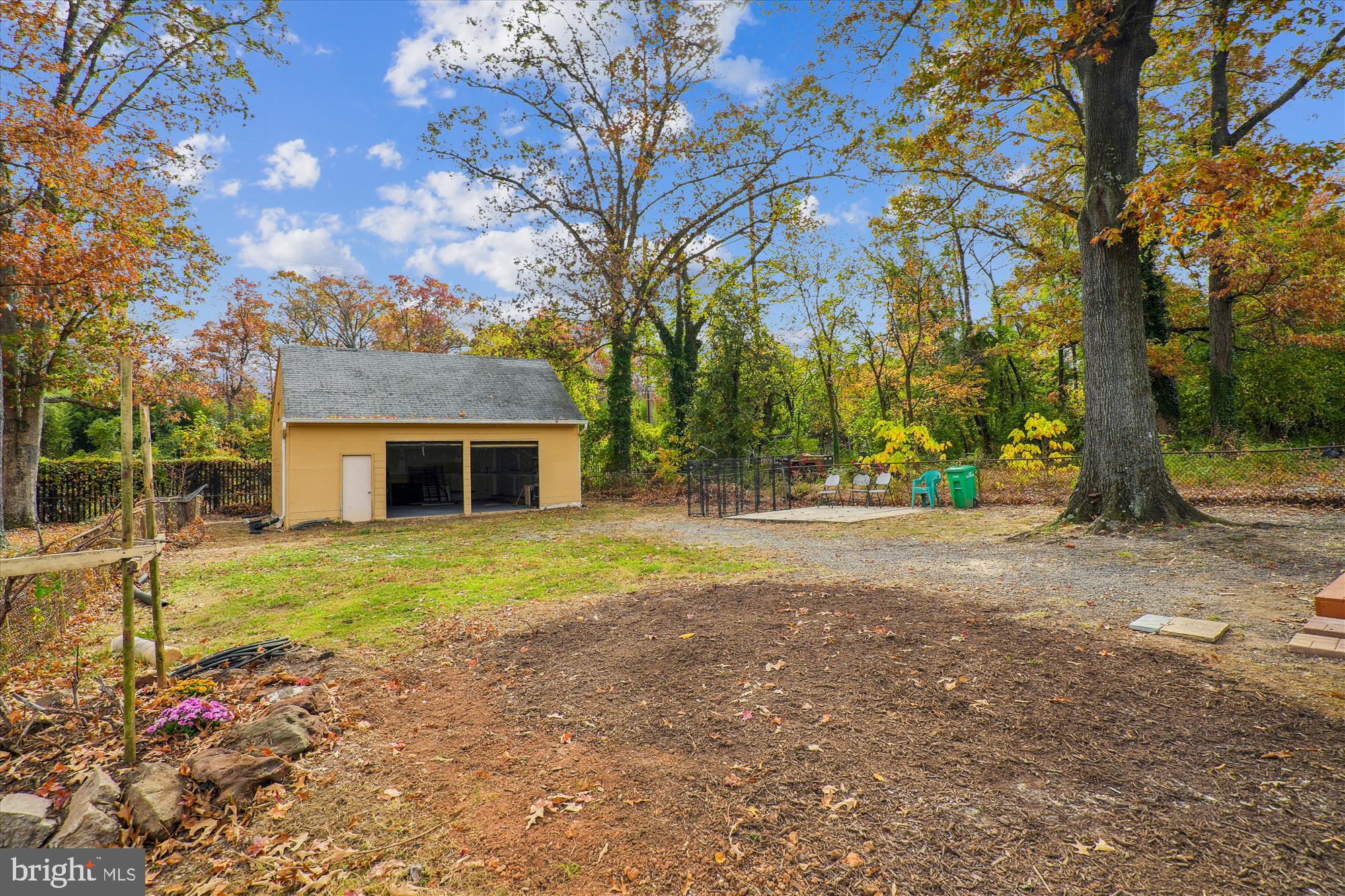 9121 LANHAM SEVERN ROAD