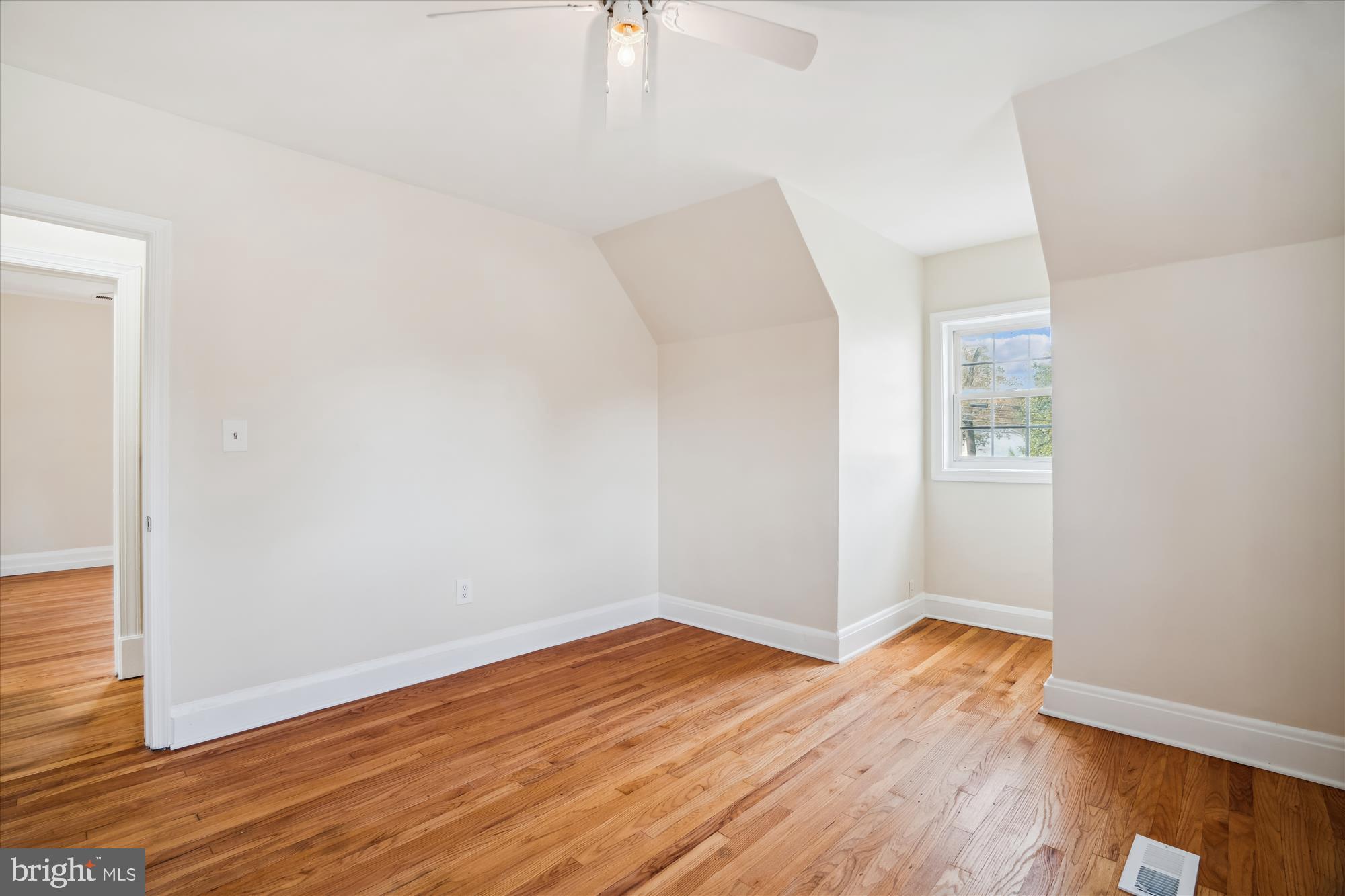 9121 LANHAM SEVERN ROAD