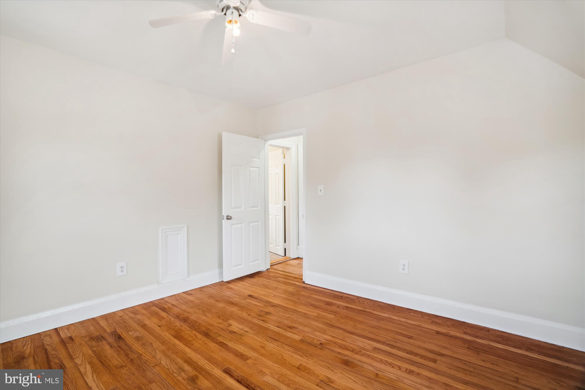 9121 LANHAM SEVERN ROAD