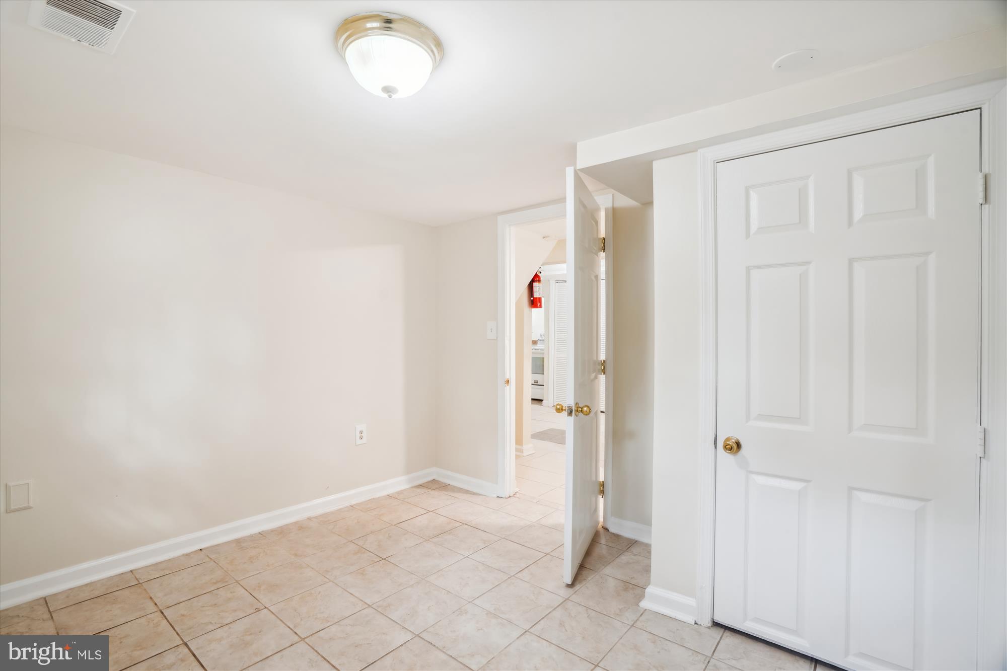 9121 LANHAM SEVERN ROAD