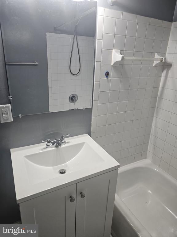 1009 CHILLUM ROAD 106