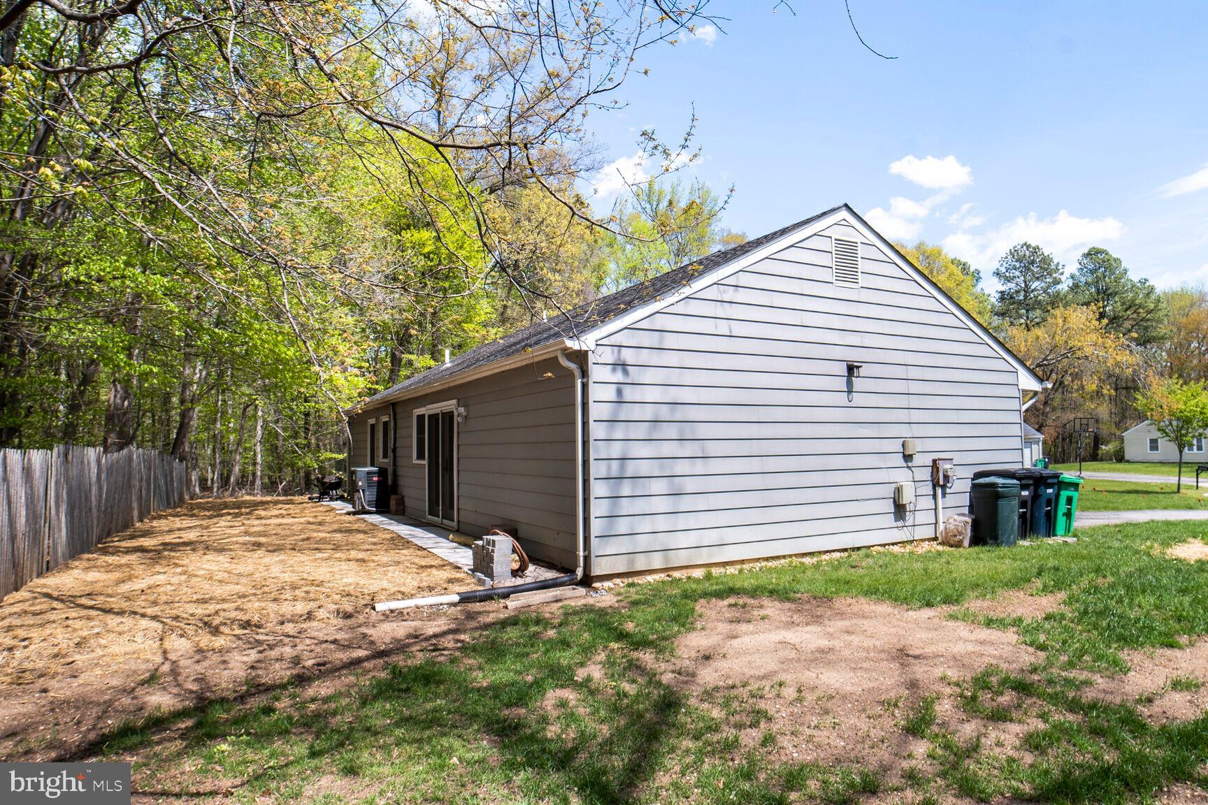 10400 RAMBLING HILL COURT