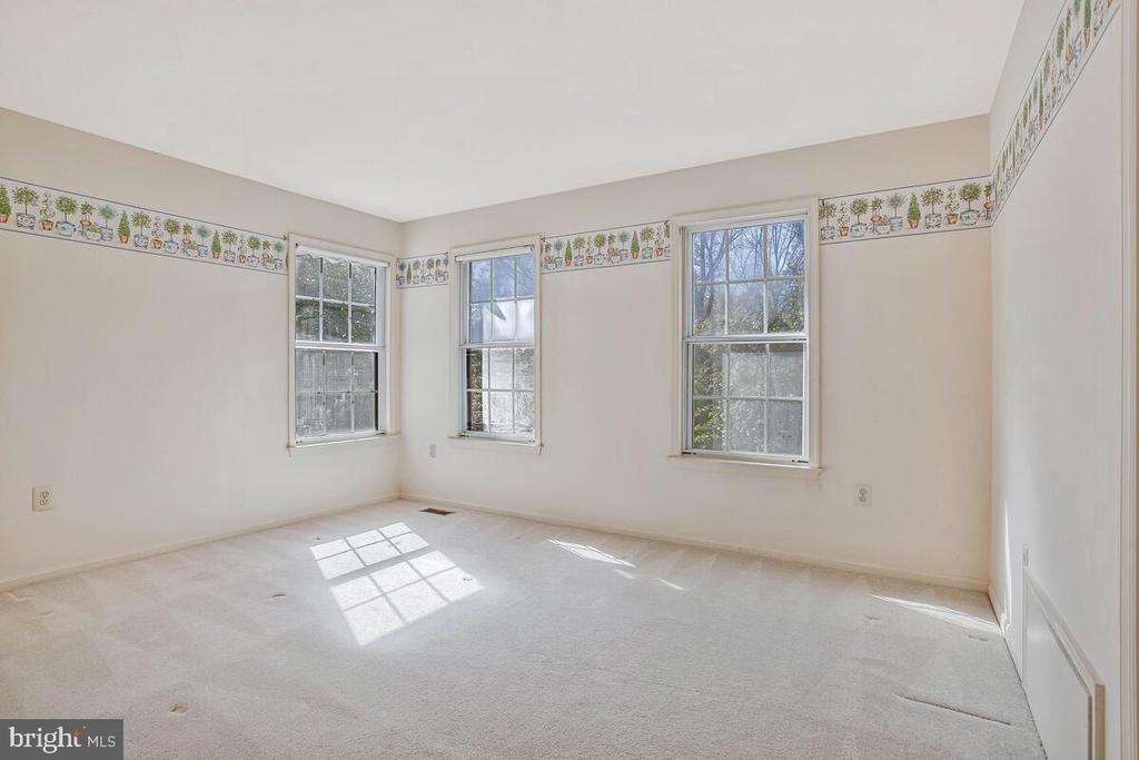 2101 BERMONDSEY DRIVE
