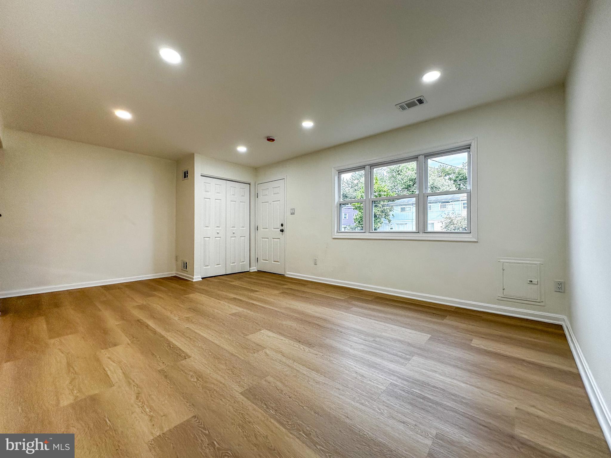 2208 COLUMBIA PLACE