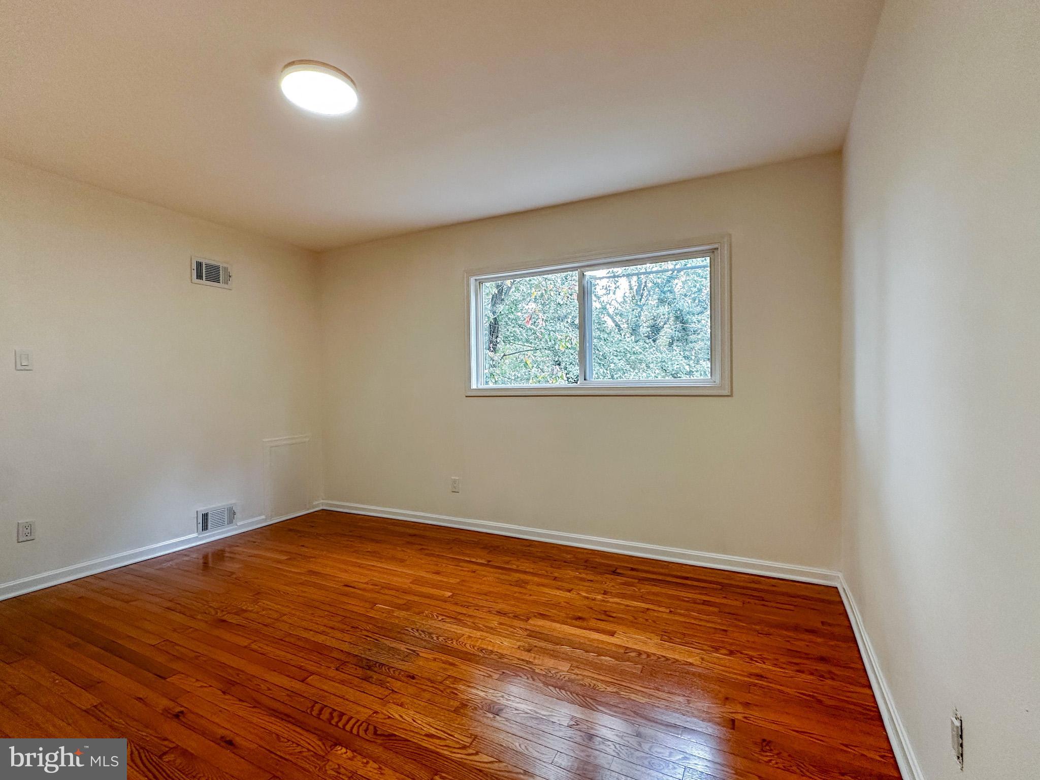 2208 COLUMBIA PLACE