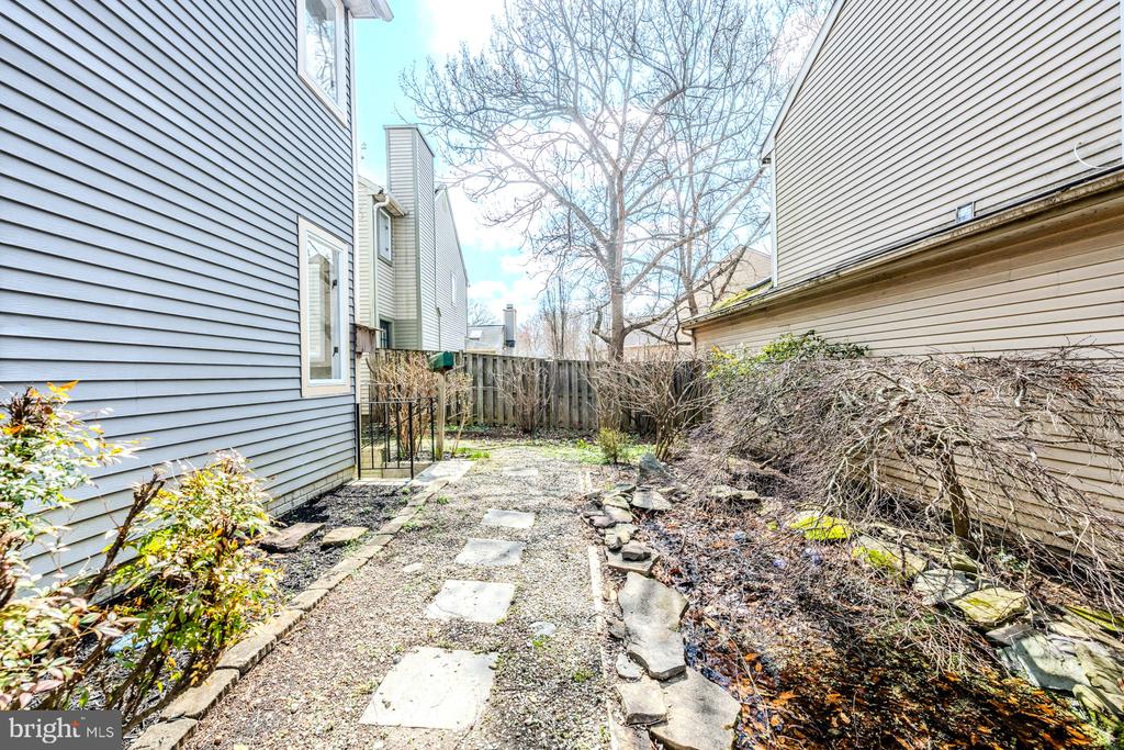 4901 COLONEL CONTEE PLACE