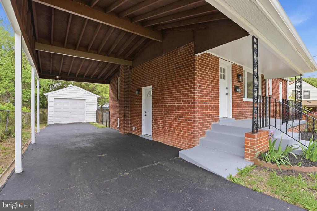 5013 MINEOLA ROAD