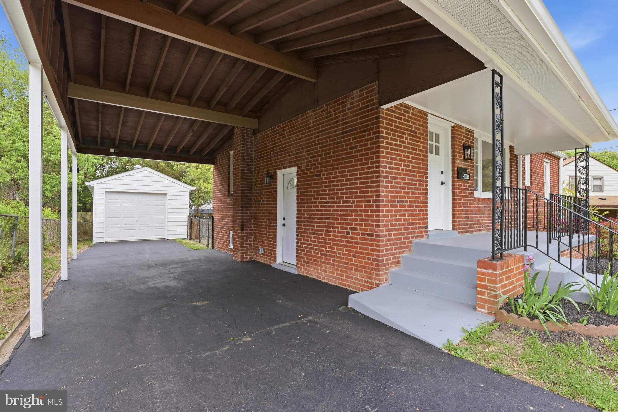 5013 MINEOLA ROAD