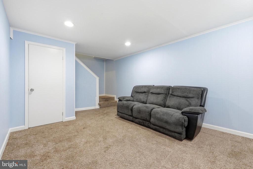 5900 WESTBROOK TERRACE