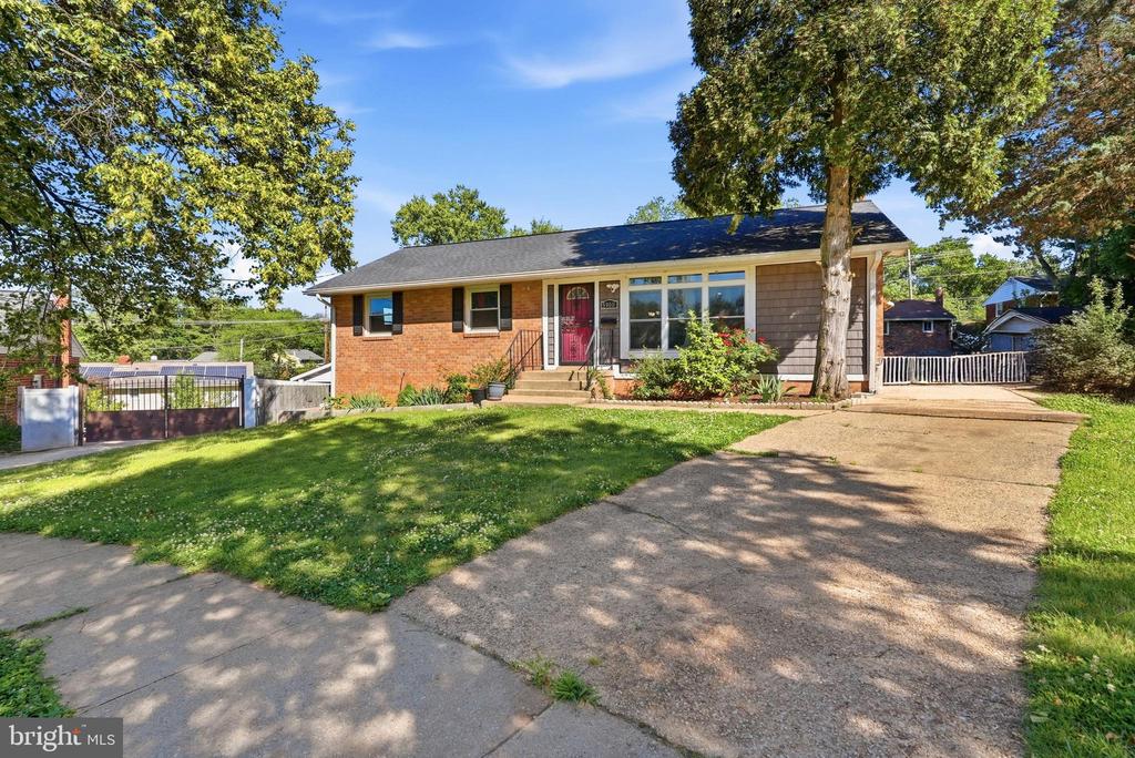 5900 WESTBROOK TERRACE