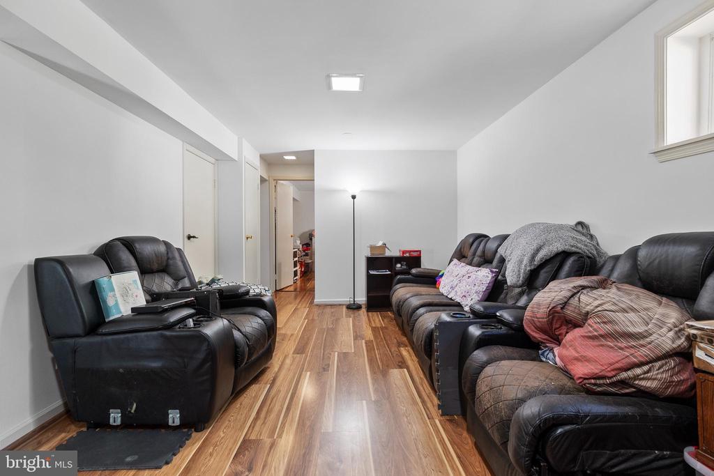 8623 PARK AVENUE