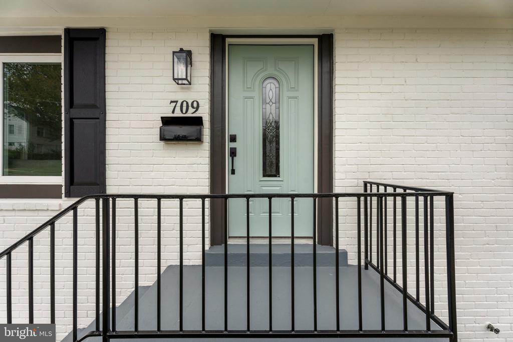 709 65TH AVENUE