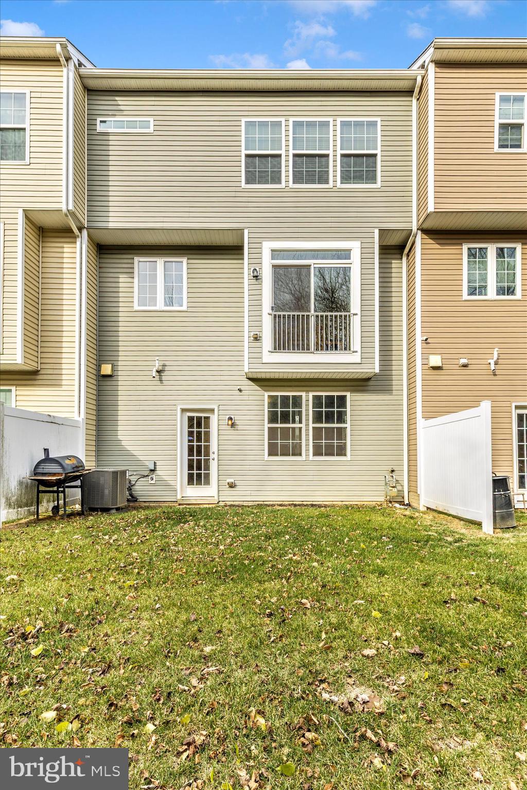 20213 CAPITAL LANE