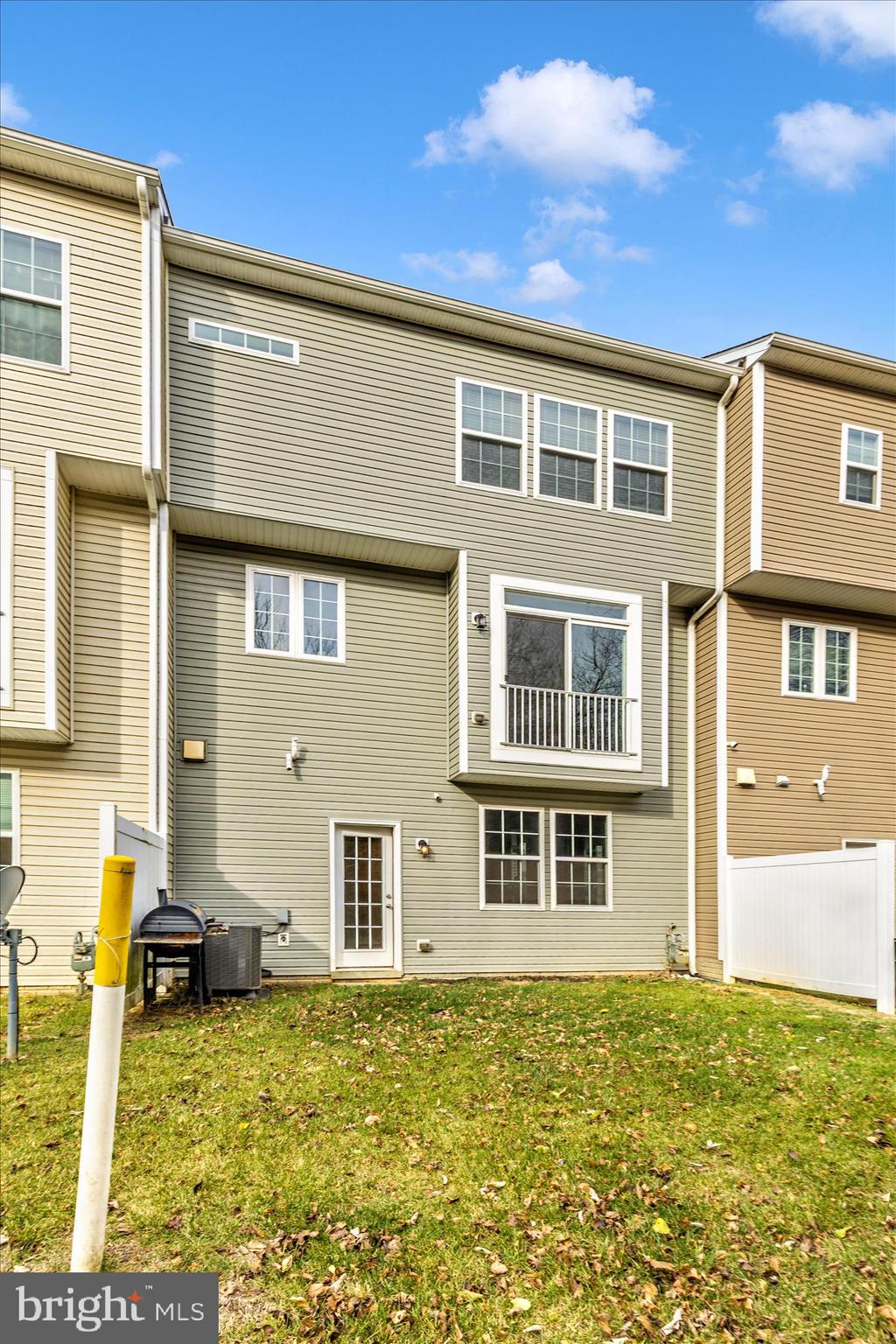 20213 CAPITAL LANE