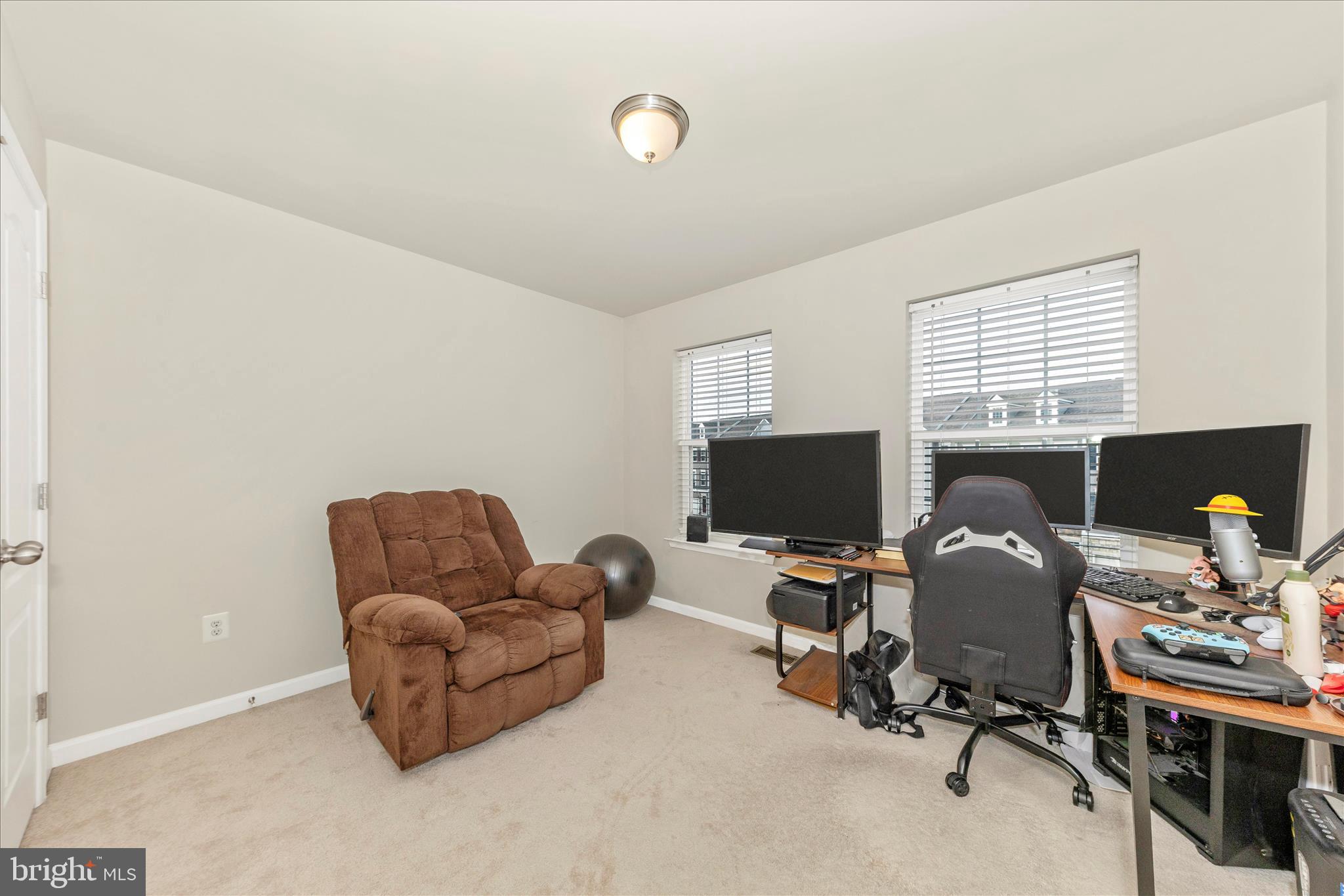 20213 CAPITAL LANE