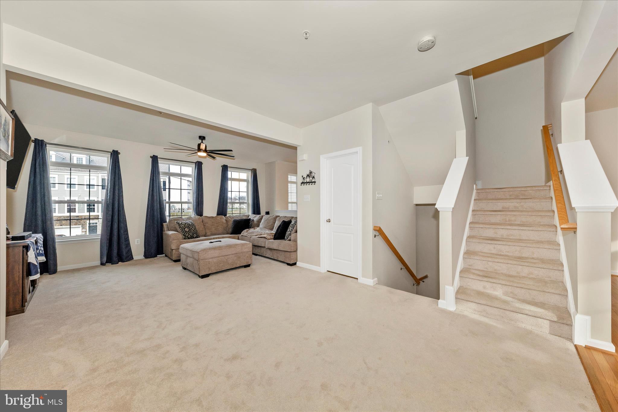 20213 CAPITAL LANE