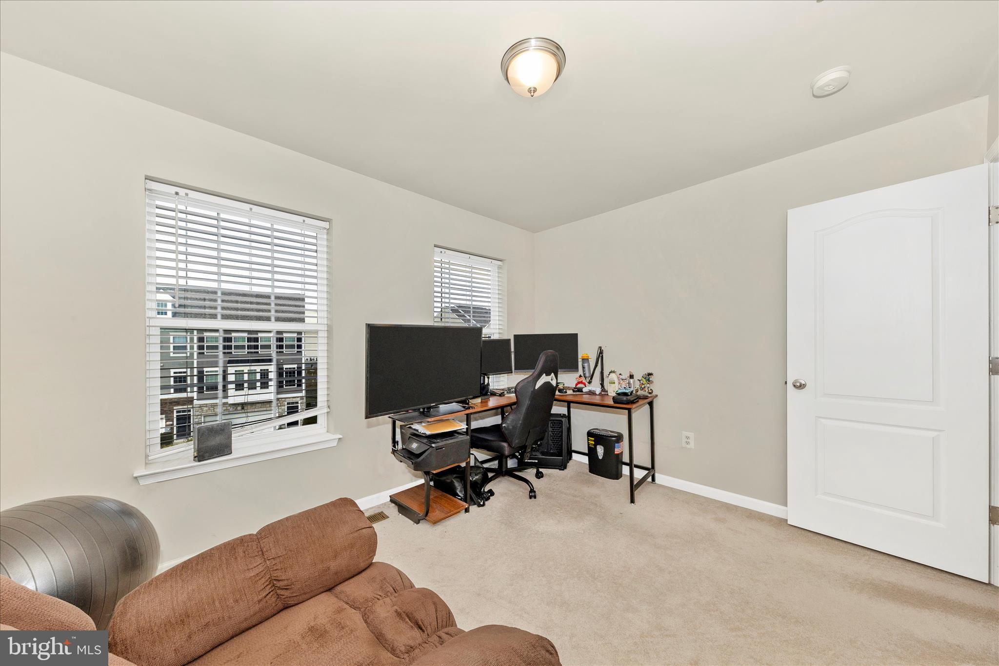 20213 CAPITAL LANE
