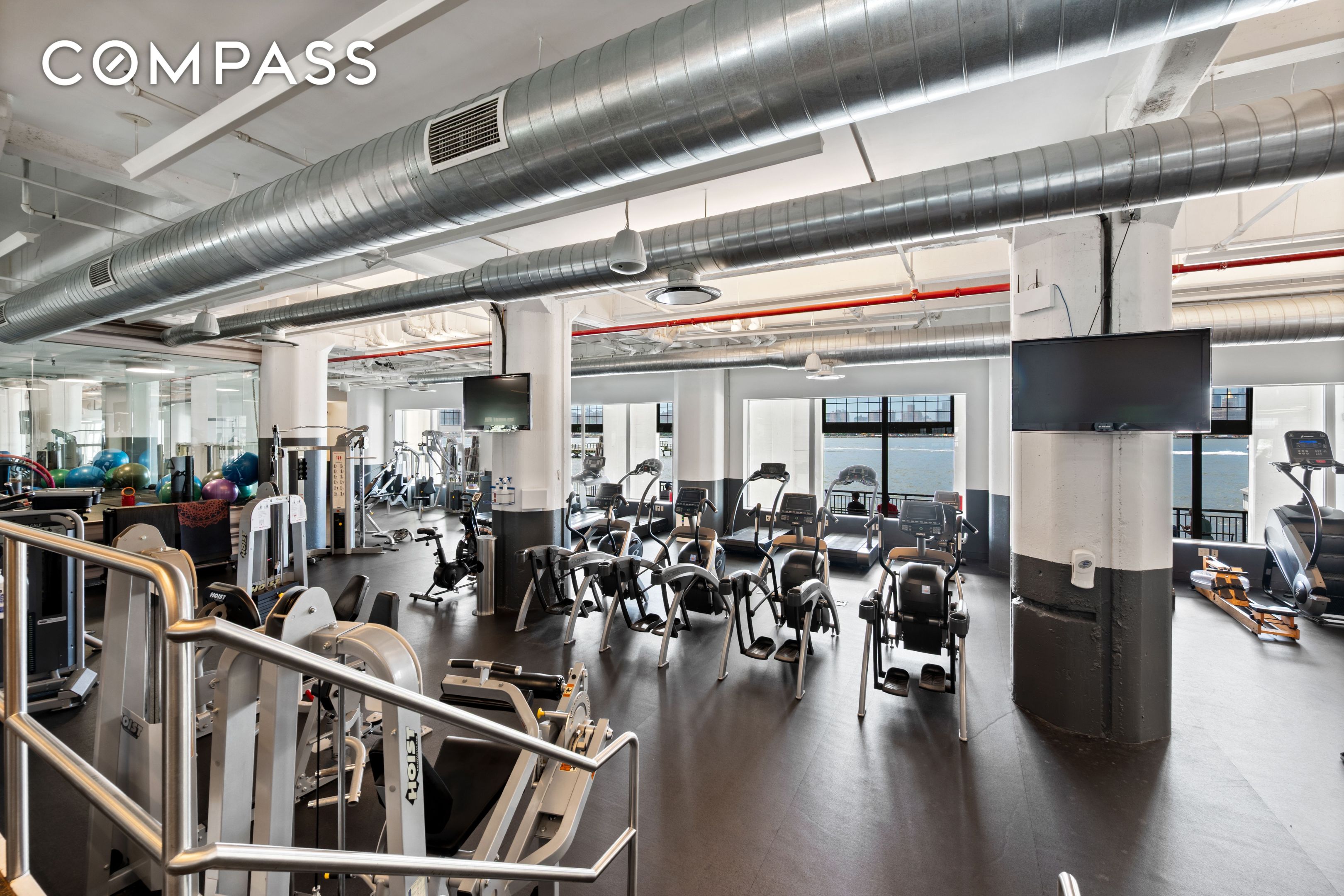 184 Kent Avenue C107