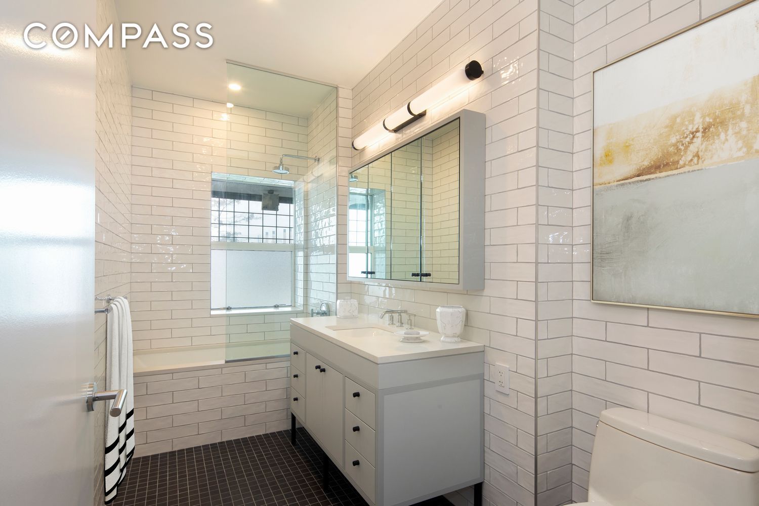 184 Kent Avenue C107