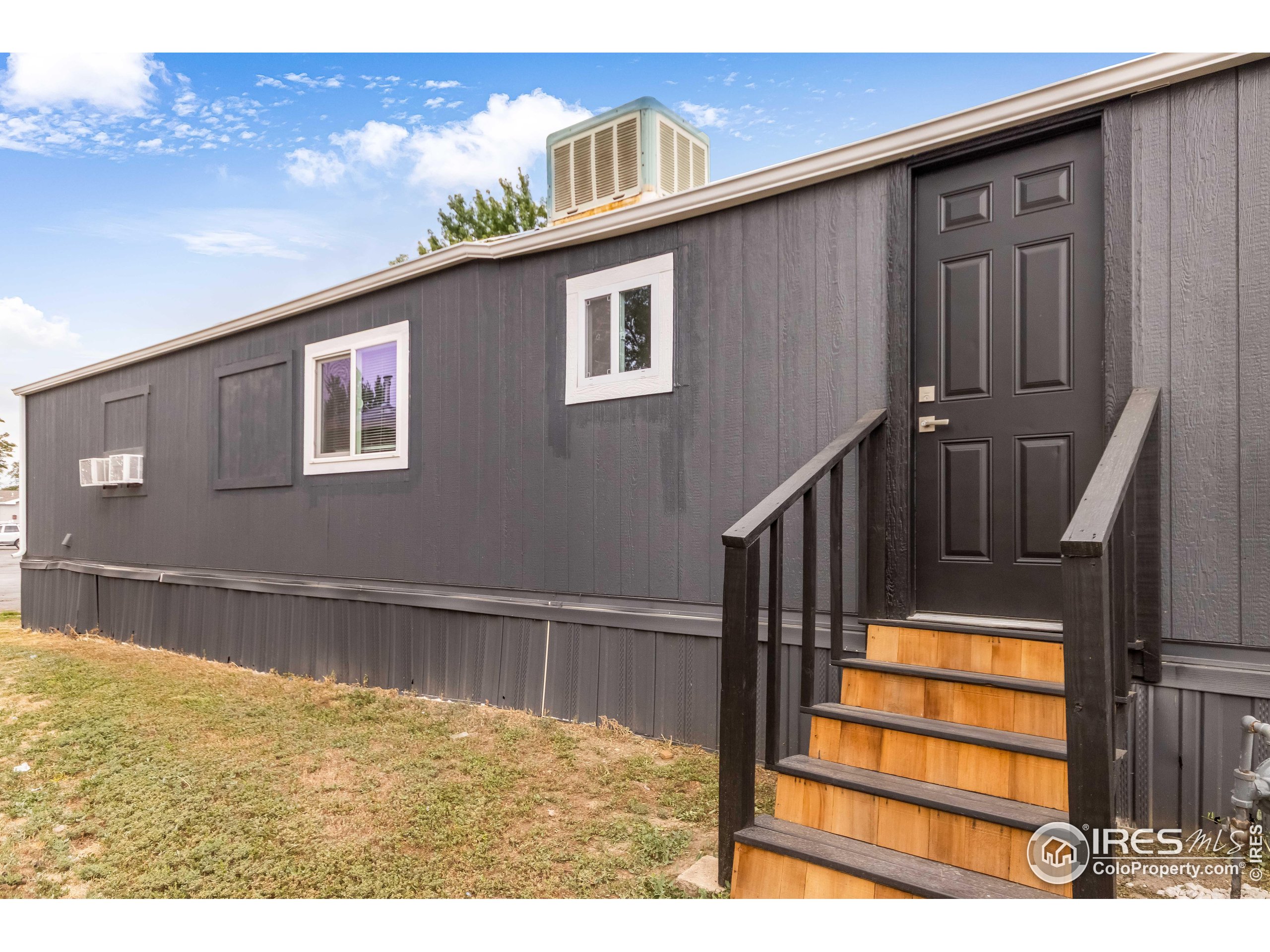 221 W 57th St B67