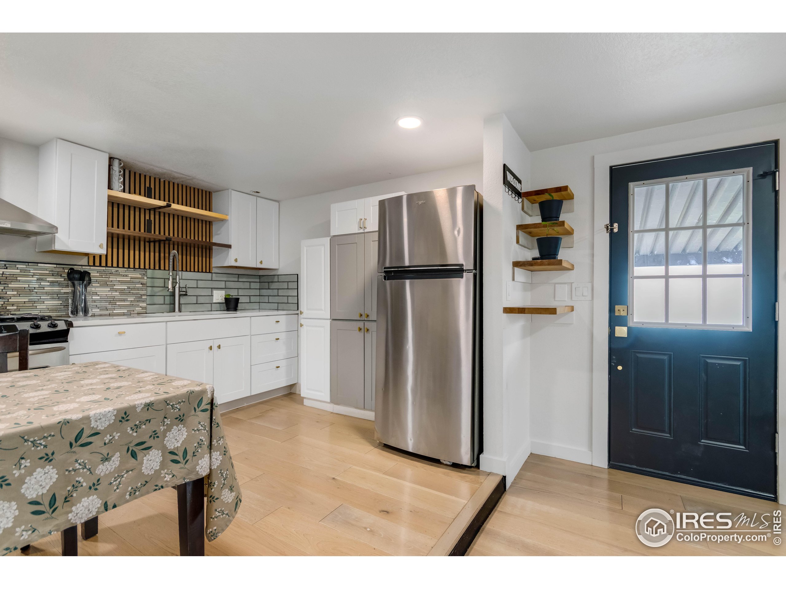 221 W 57th St B67