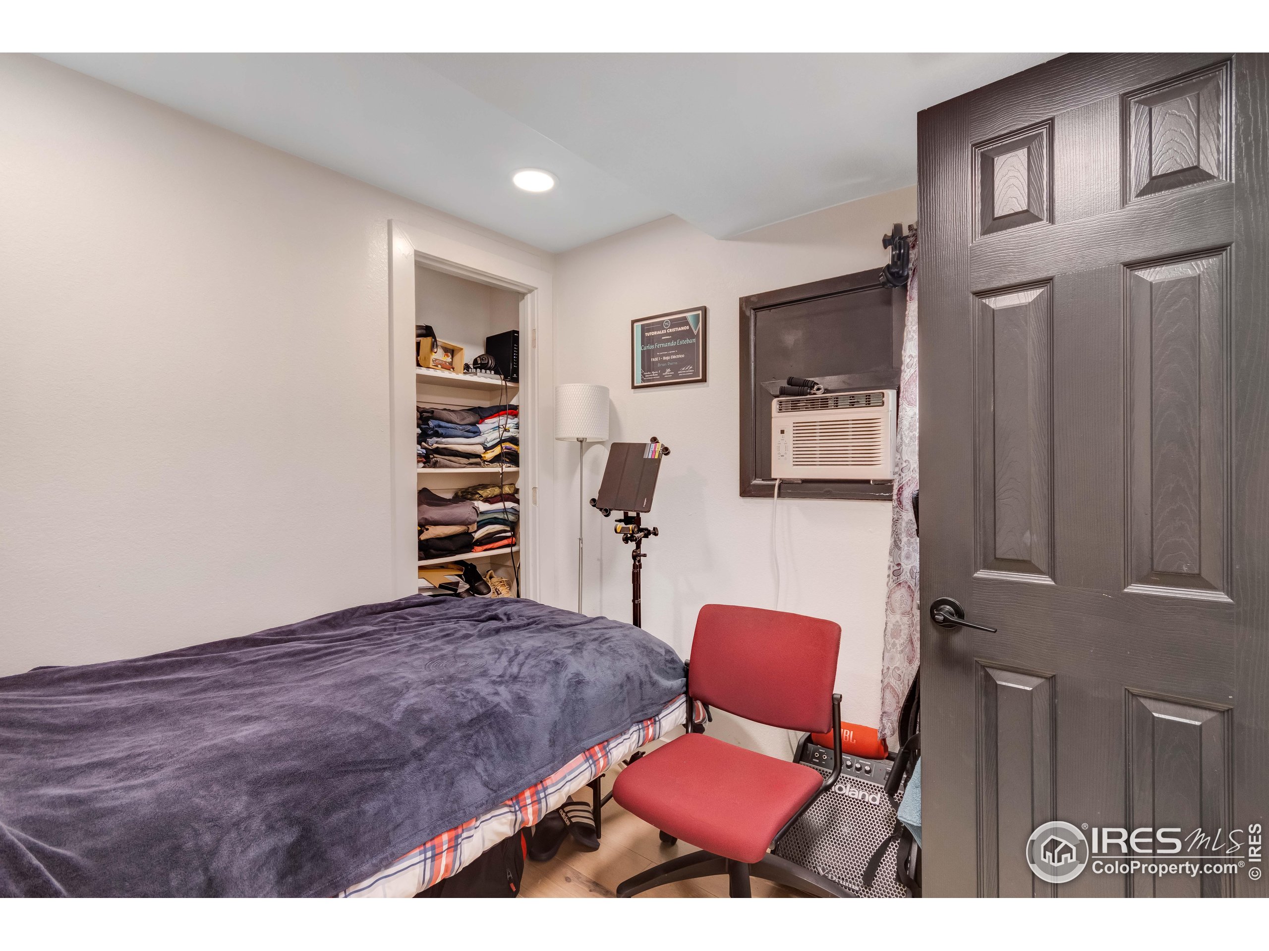 221 W 57th St B67